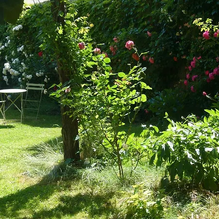 Alojamento de Acomodação e Pequeno-almoço Le Jardin De Beauvoir *