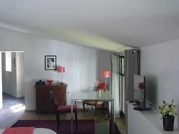 Alojamento de Acomodação e Pequeno-almoço Le Jardin De Beauvoir *
