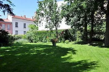 Alojamento de Acomodação e Pequeno-almoço Le Jardin De Beauvoir