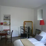 לינה וארוחת בוקר Le Jardin De Beauvoir 4*