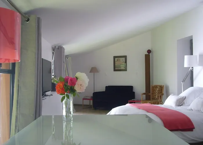 Bed & Breakfast Le Jardin De Beauvoir Lyon